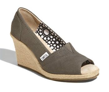 Nordstrom Toms Shoes on Toms Shoes Makes Wedge Sandals