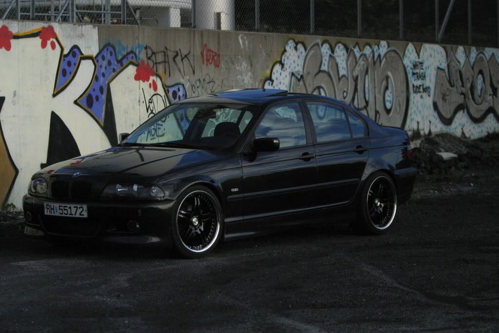 BMWE46018.jpg