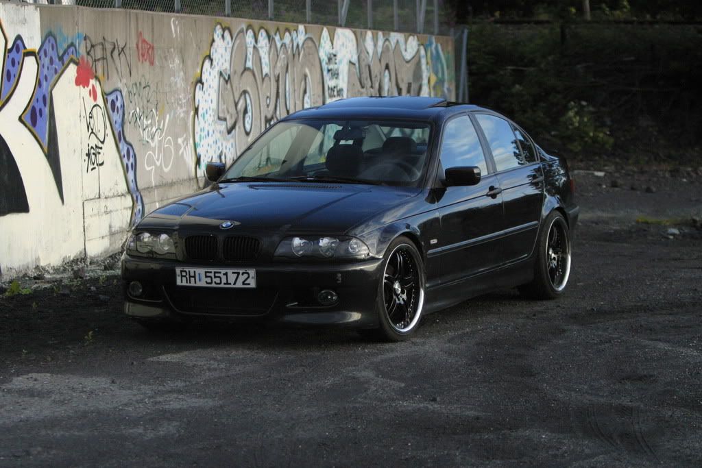 BMWE46022.jpg