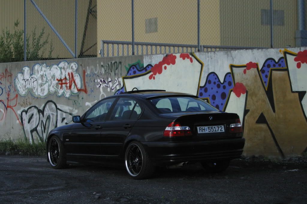 BMWE46028.jpg