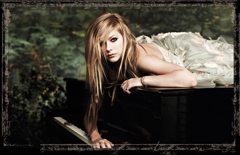 ATRL Celeb Photos Avril Lavigne'Goodbye Lullaby' photoshoot