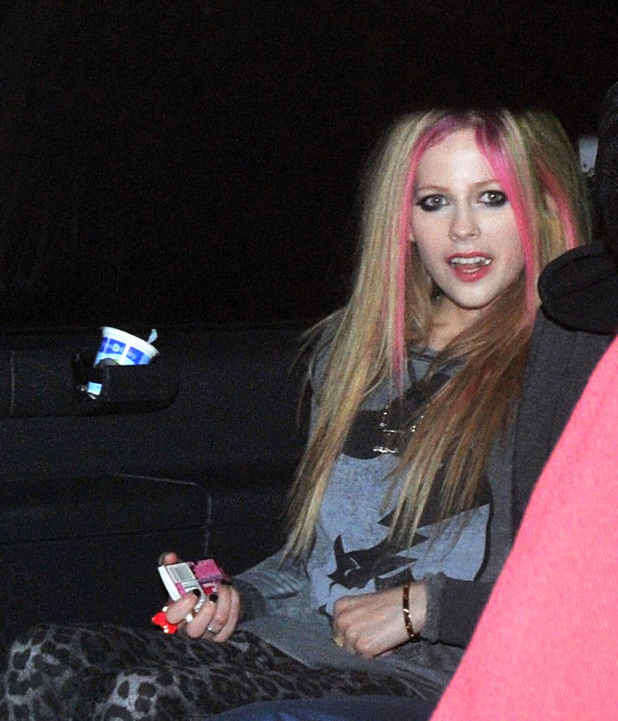 ATRL Celeb Photos Avril Lavigne Goodbye Lullaby promo pictures Page 2