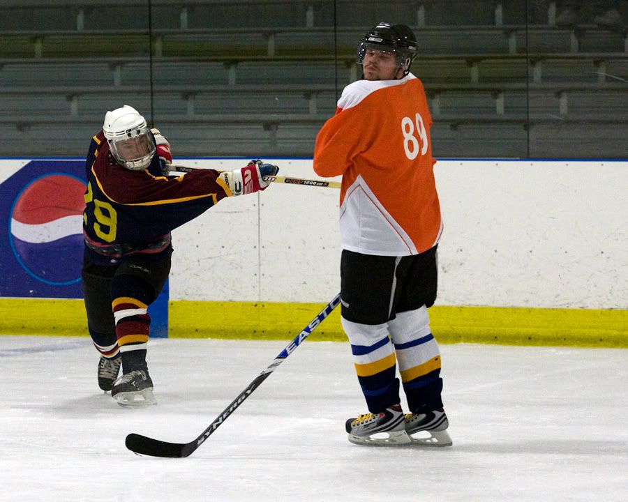 IMAGE: http://i150.photobucket.com/albums/s114/BlueDeuce1/Hockey-36potn.jpg