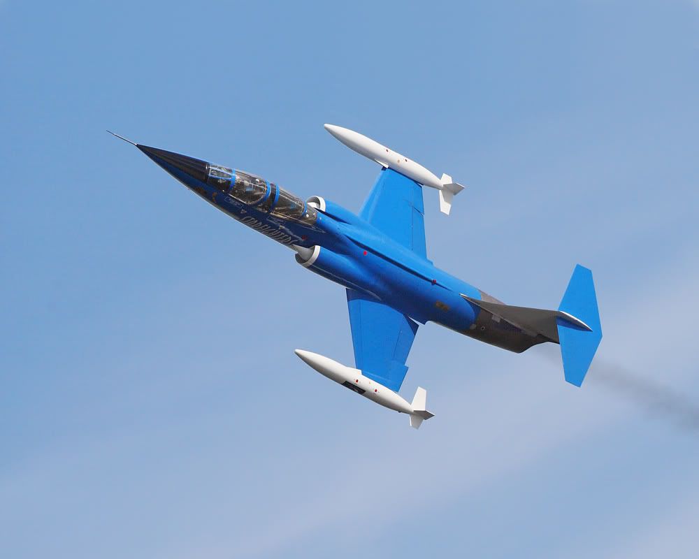 IMAGE: http://i150.photobucket.com/albums/s114/BlueDeuce1/_O9E3365.jpg