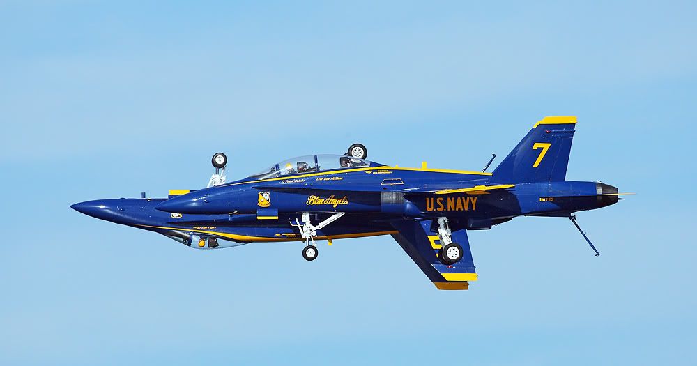 IMAGE: http://i150.photobucket.com/albums/s114/BlueDeuce1/_O9E3568.jpg