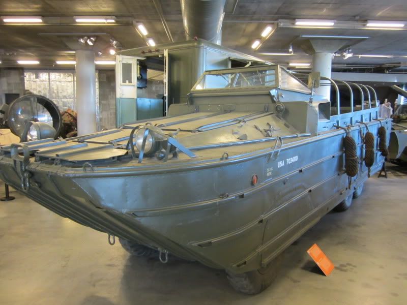 [Linked Image from i150.photobucket.com]