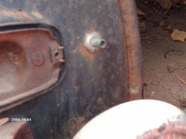 [Linked Image from i150.photobucket.com]