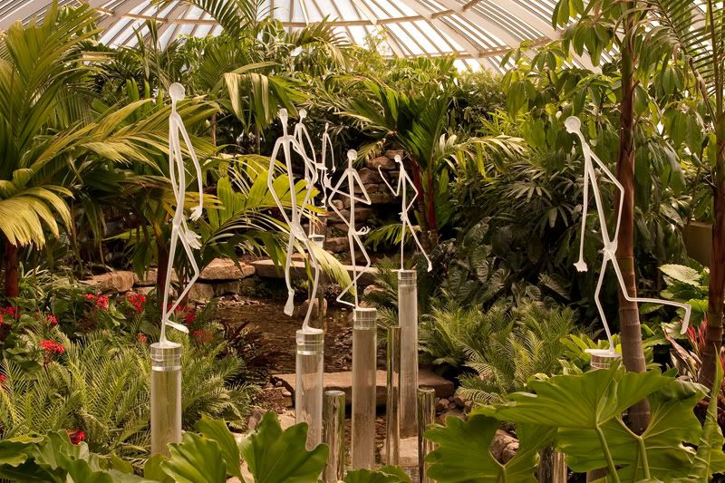 IMAGE: http://i150.photobucket.com/albums/s90/kumas_photo_album/Phipps-2.jpg