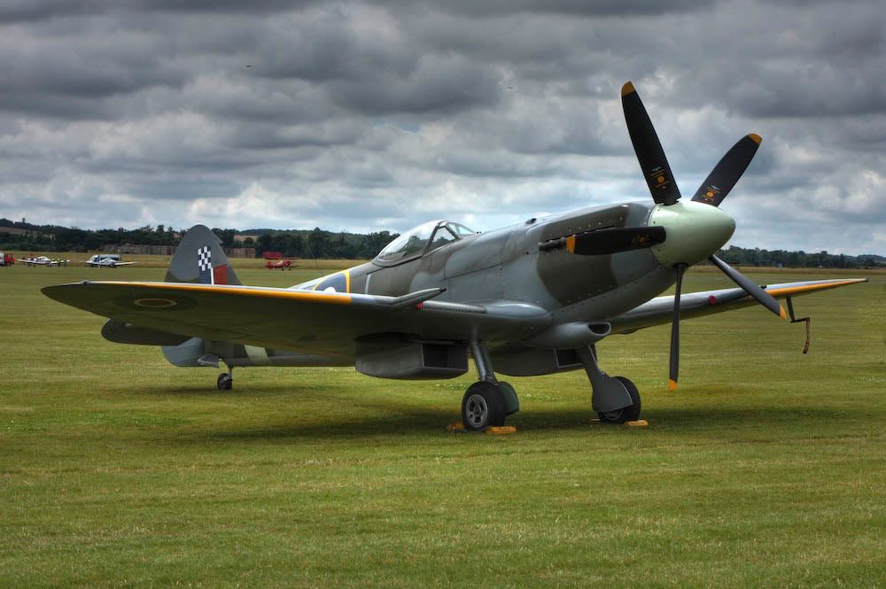 IMAGE: http://i150.photobucket.com/albums/s90/tccustom/PlaneHDR-6.jpg