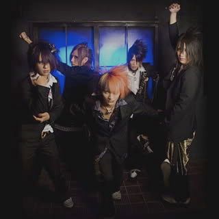 大燃える