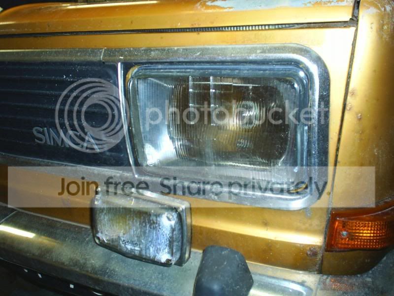 simca1005koplampgezocht.jpg
